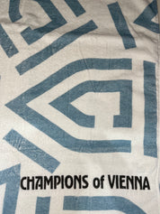 "Champions of Vienna" Merch Handtuch